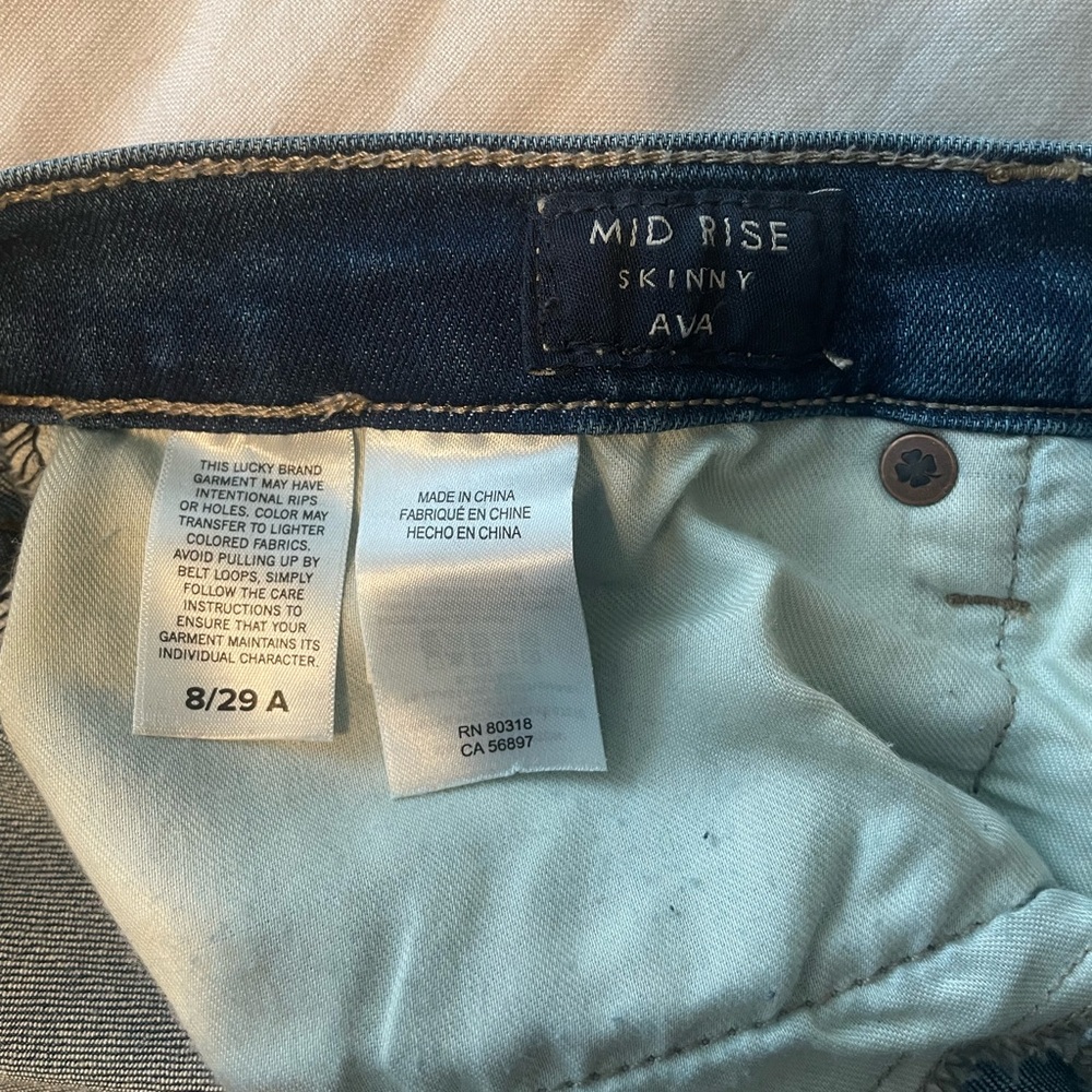 Lucky Brand Ava Skinny Jeans in Englehurst Fray Color Sz 8/29 Ankle - Picture 6 of 9